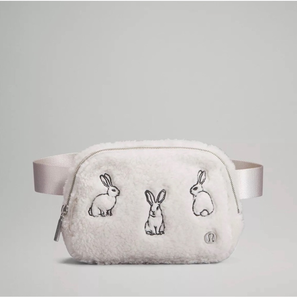 Lululemon everywhere belt bag white fleece lunar new year rabbit bunny 🐇